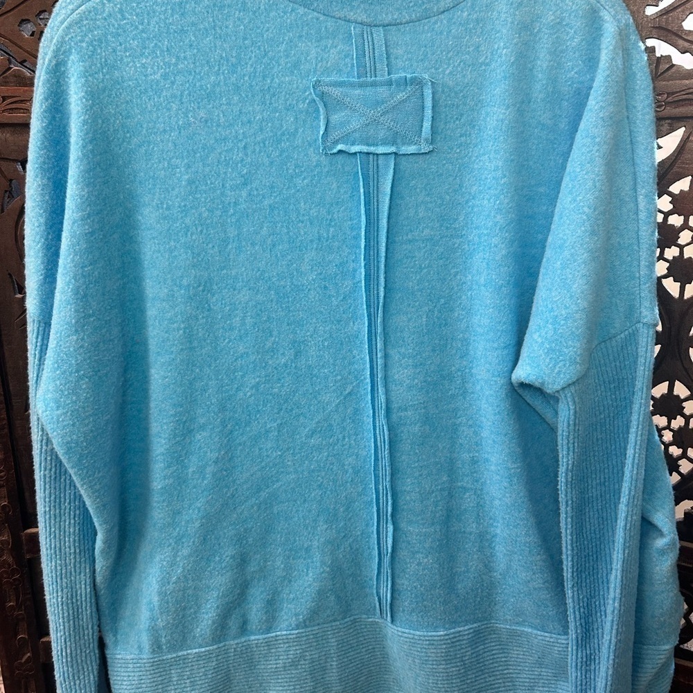 ZENENA blue sweater - Picture 2 of 9
